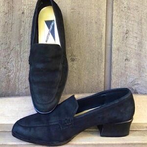 VINTAGE Shoes MOOTSIES TOOTSIES Retro Heels Black Suede Leather Size 7.5